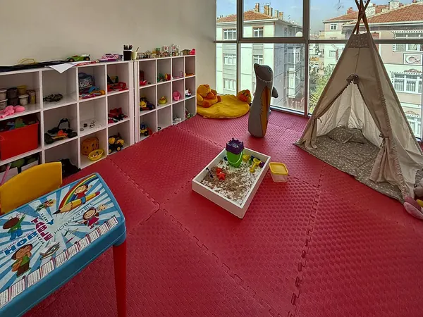Selvi Özel Eğitim Sincan şubesinde oyun terapisi odası
