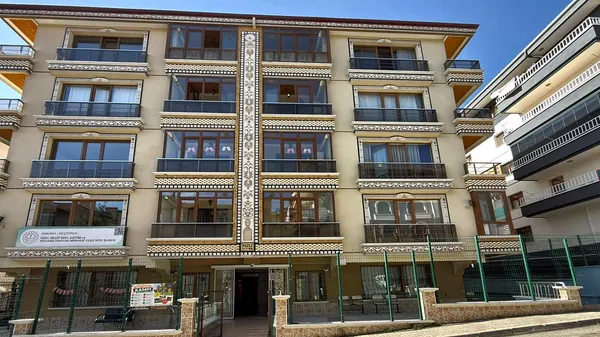 Selvi Özel Eğitim Keçiören-Yeşiltepe şubesinde bina dış cephesi