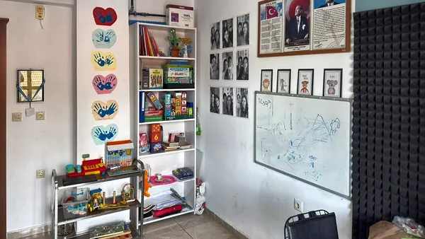 Selvi Özel Eğitim Keçiören-Yeşiltepe şubesinde dil ve konuşma terapisi odası
