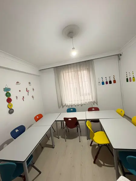 Küçük grup çalışmaları için düzenlenmiş sınıf