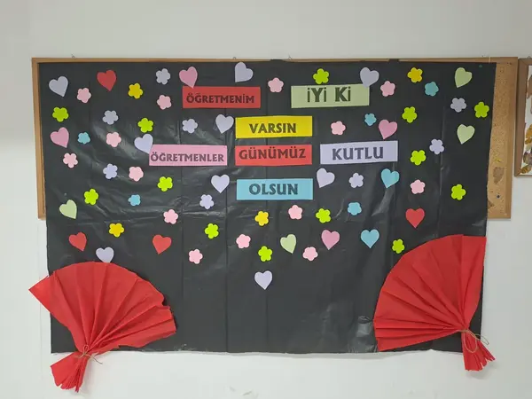 Öğretmenler Günü için hazırlanan pano