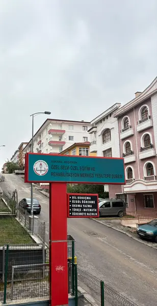 Yeşiltepe şubesinin sokaktan görünen tabelası